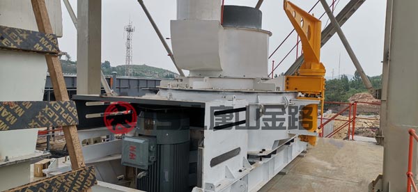 錘破、對輥破、立軸沖擊破三種制砂設備優(yōu)劣對比